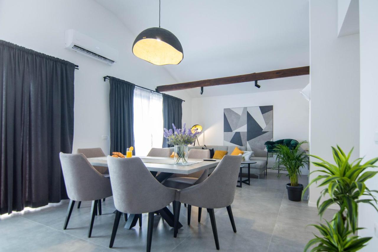 Stina Apartment