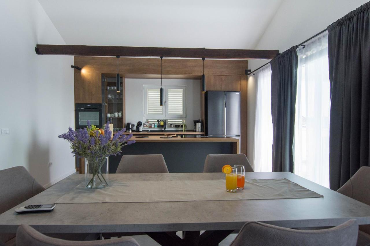 Stina Apartment *